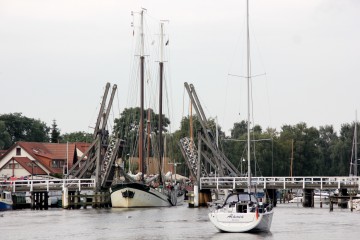 Elegant durch die holländer Brücke in Greifswald-Wieck