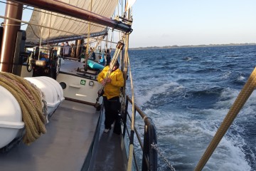 Underway Sailing